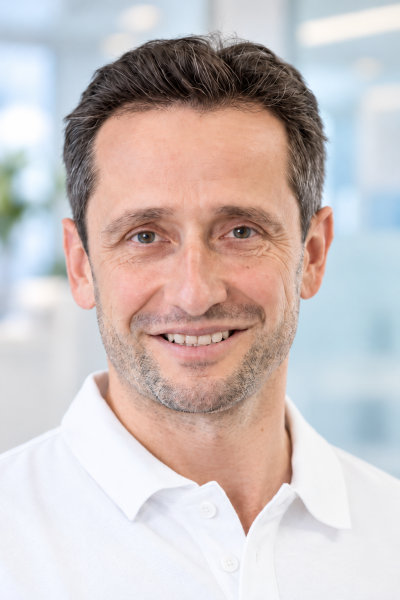 Dr. Roland Beneder